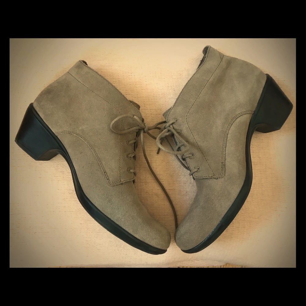 Beautiful brown booties!
